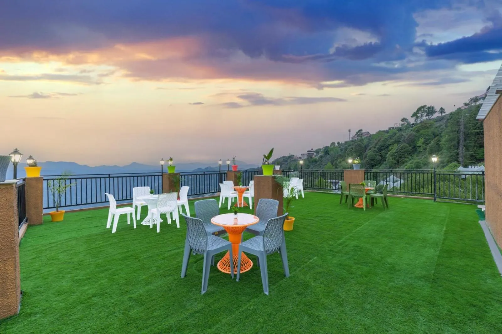 The Nature Dreams I Vacations I Conference I Mice I Family Events I Open Air Terrace I Sky Bonfire I Kufri By Exotic Stays Shimla India